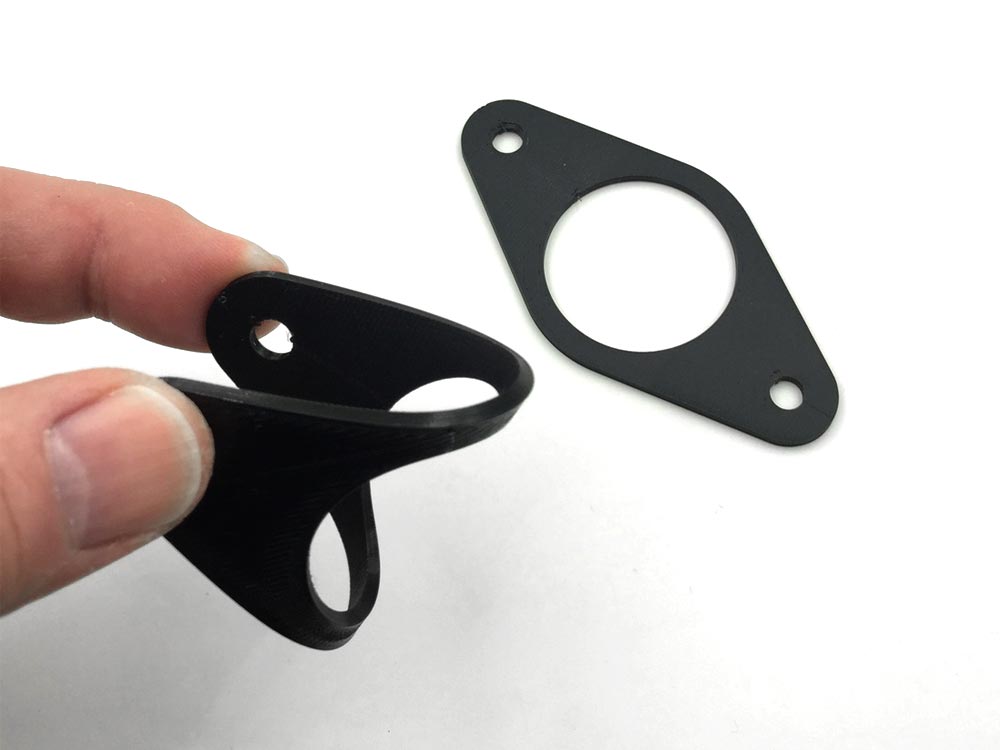 Flexible gasket for air-tight seal
